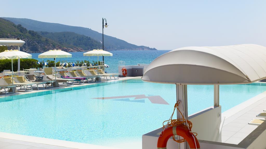 Hotel Montecristo Marina di Campo Kültér fotó