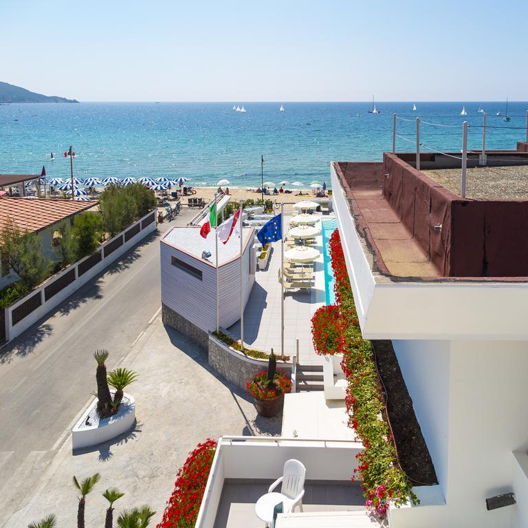 Hotel Montecristo Marina di Campo Kültér fotó