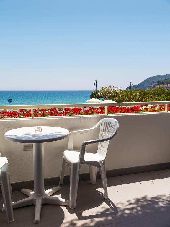 Hotel Montecristo Marina di Campo Kültér fotó