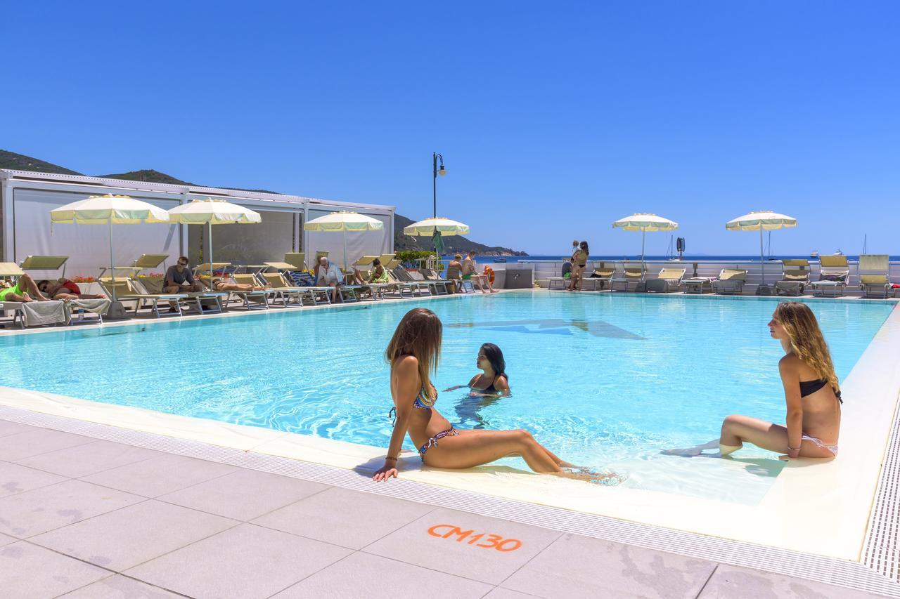 Hotel Montecristo Marina di Campo Kültér fotó
